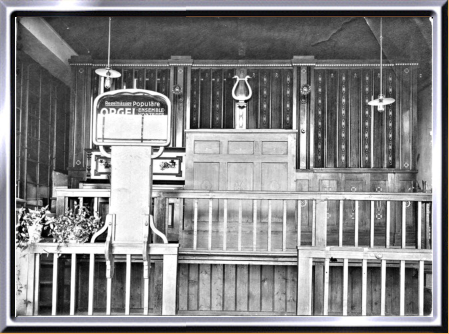 Goll-Konzertorgel 1910 (II/11) im Bahnrestaurant Schatzalp (1918 in die kath. Kirche Laax GR versetzt)