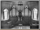 Raumansicht mit Orgel Kuhn 1926 (II/9, pneumatisch)